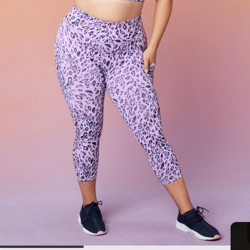 Aster Purple Glam LeopardBlackAster// fabletic leggings